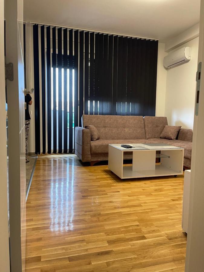 Royal Residence Apartmani Pančevo Extérieur photo