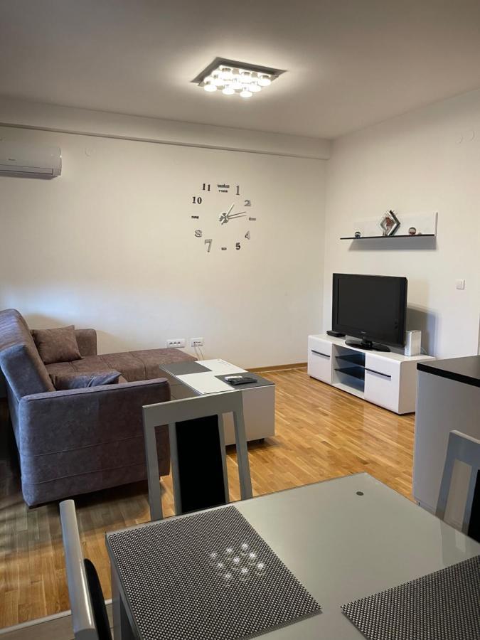 Royal Residence Apartmani Pančevo Extérieur photo