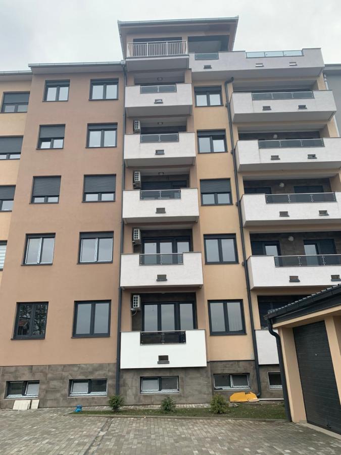 Royal Residence Apartmani Pančevo Extérieur photo